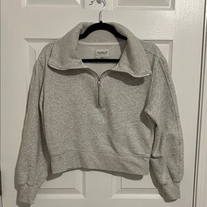 Abercrombie & Fitch XS light grey 1/4 zip